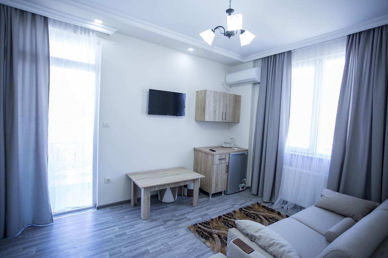 באטומי Hotel Garanti מראה חיצוני תמונה