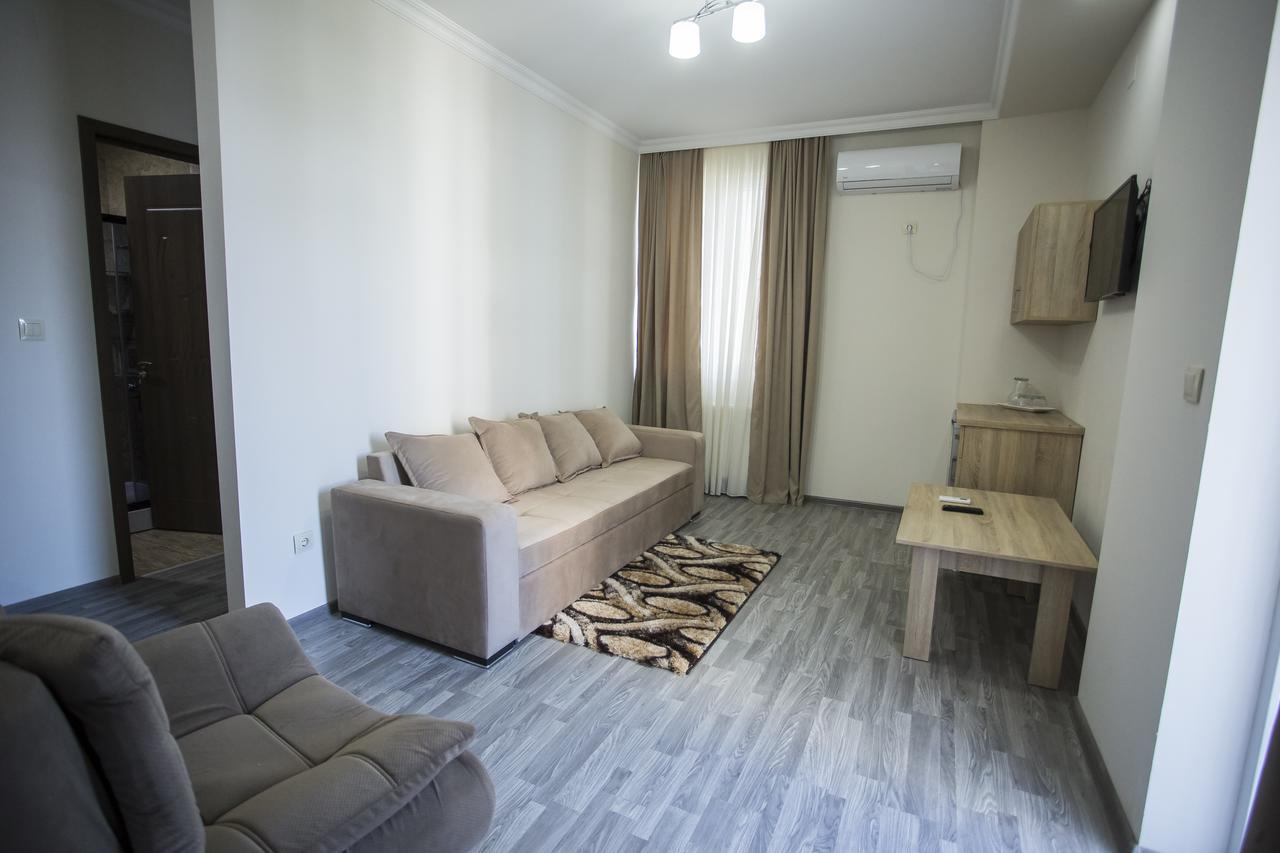 באטומי Hotel Garanti מראה חיצוני תמונה